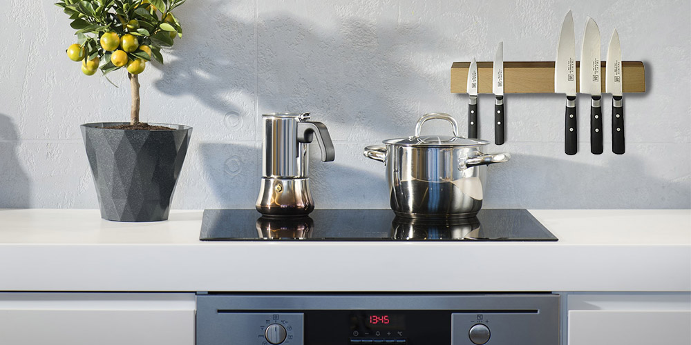 Messerhalter in einer Küche